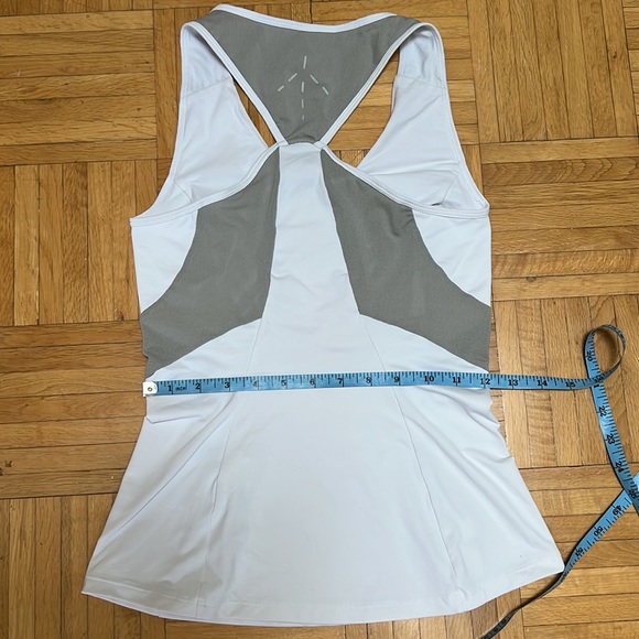 ASICS top, size XS - Picture 7 of 10
